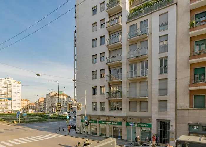 Guesthost - Cosy Milano- Buenos Aires & Loreto Milan